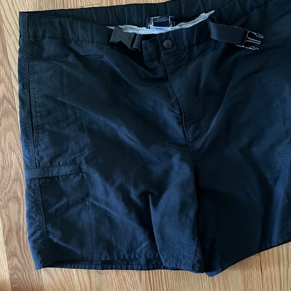 Lands' End Women's Black Water Shorts With Pockets Size Medium - Picture 4 of 8